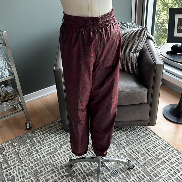 New Women's Nike Python Print Jogger Pants Size XL - Picture 4 of 6